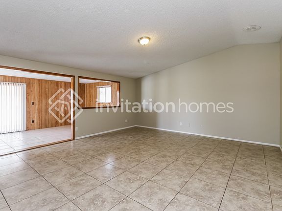 3rd image of 6943 W Hubbell St