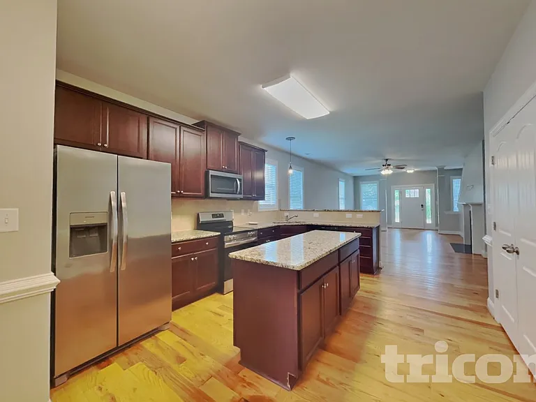 70 Hilldebrant Dr — Photo 5