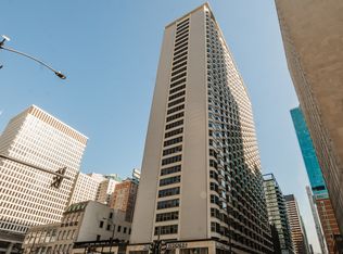 535 N Michigan Ave APT 407, Chicago, IL 60611