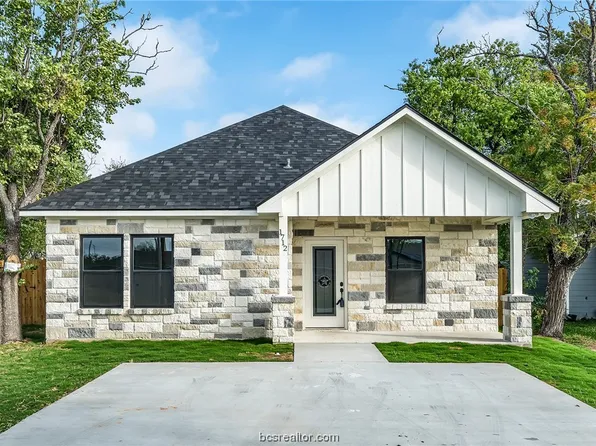 1712 Brookhaven St, Bryan, TX 77803