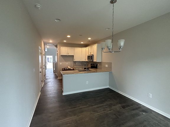 5th image of 353 Trevally Ct