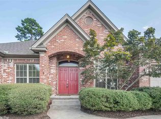 11 Ozark Dr, Maumelle, AR 72113