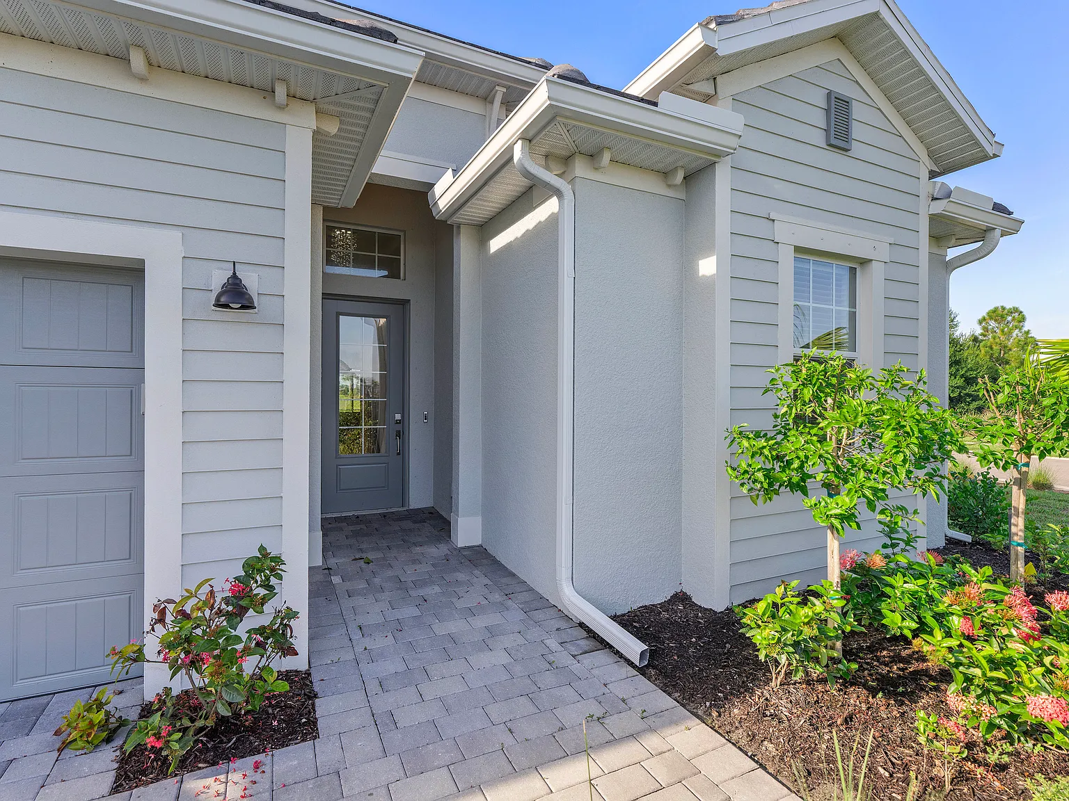 3 bed, 2247 sqft, $5,500 — Photo 3