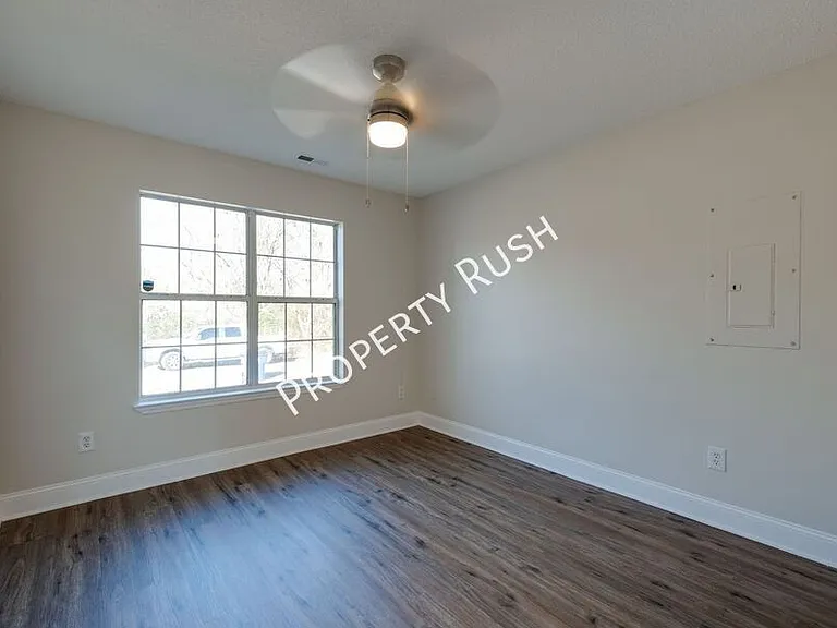 1565 Petty St SE — Photo 18
