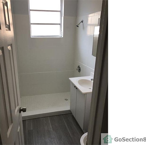 2nd image of 1528 NW 3rd St APT 6