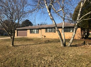 24063 S Lakeview Dr, Minooka, IL 60447
