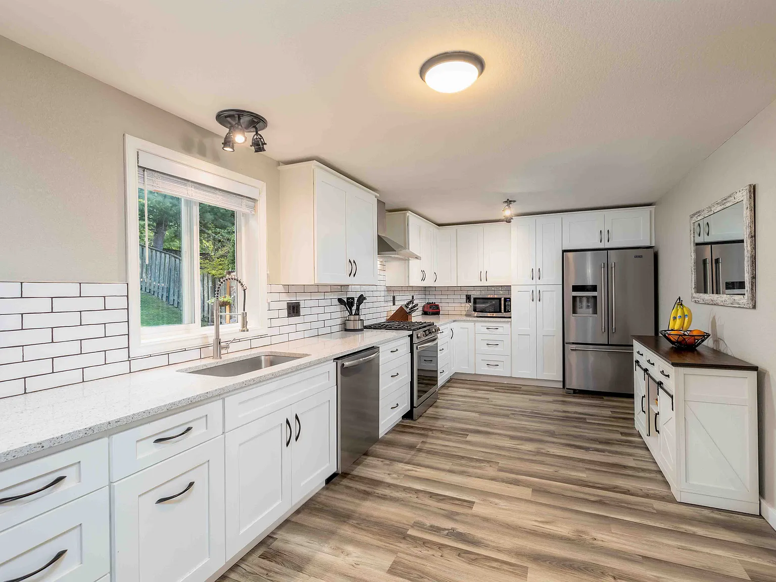 3 bed, 2.5 bath, 1780 sqft, $3,400 — Photo 4