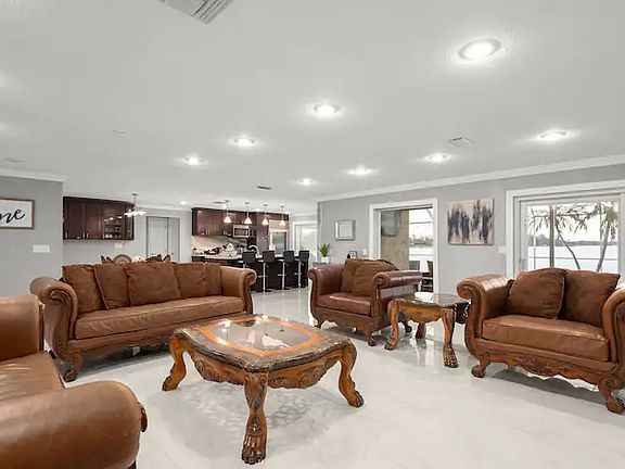 3rd image of 28 Freshwater Dr