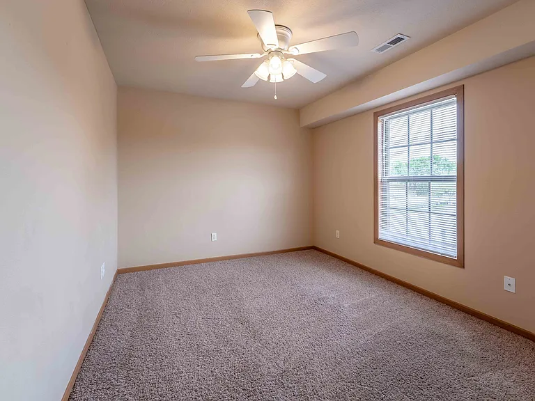 Oakwood Heights Townhomes — Photo 144