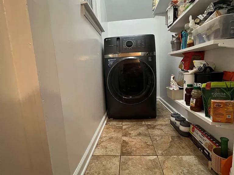 11 Beverly Pl #1 — Photo 17