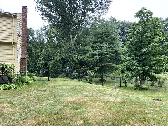 3rd image of 608 Essex St