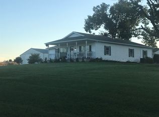 2647 N 1250th St, West York, IL 62478