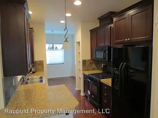 8636 SW Lizzie Ct photo 1