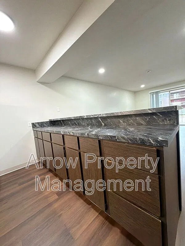 1 bed, 1.0 bath, 640 sqft, $755 — Photo 2