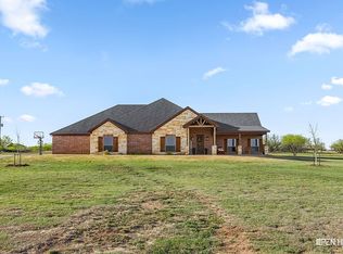 515 Sales Rd, Windthorst, TX 76389