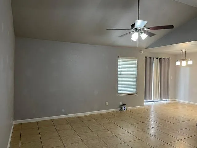 2 bed, 2.0 bath, 948 sqft, $1,495 — Photo 3