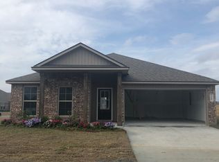 37085 Rustic Ln, Denham Springs, LA 70706
