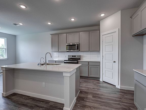 7th image of this home
