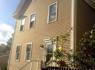 17 Congregational St #1, Bristol, RI 02809