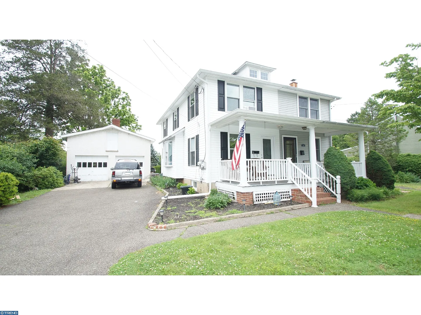 85 Cornell Ave photo 1