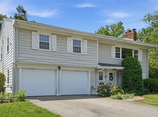 18 Livesey Rd, Quincy, MA 02171