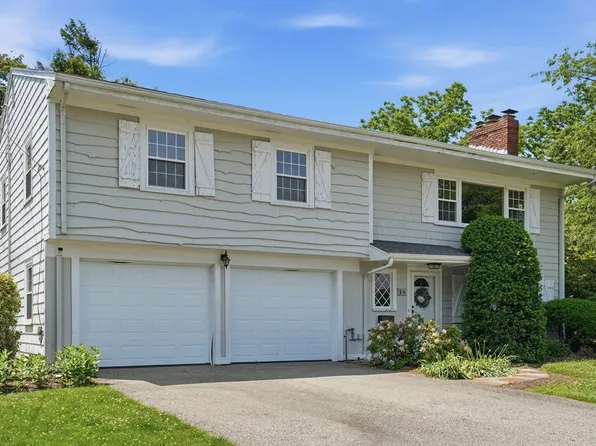18 Livesey Rd, Quincy, MA 02171