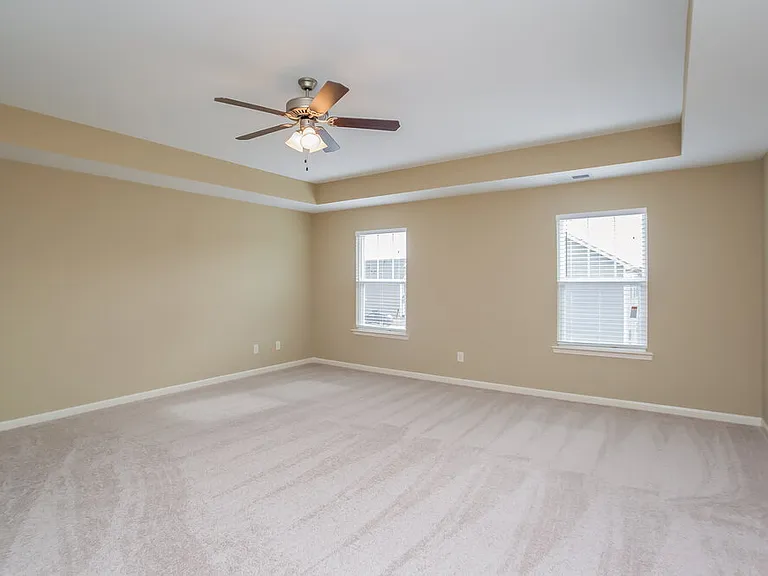 124 Hillcrest Cir — Photo 8