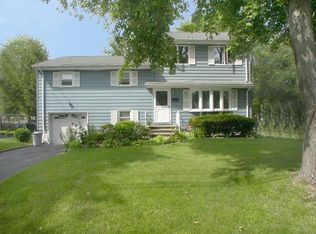 18 Arlene Ct, Fanwood, NJ 07023