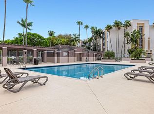 9755 NW 52nd St APT 221, Doral, FL 33178