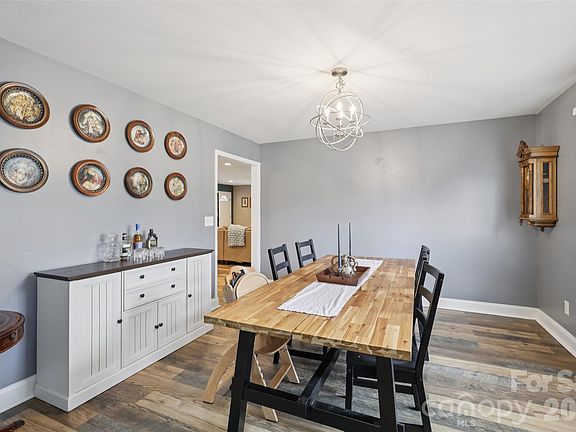 5th image of 798 Pine Haven Cir #6