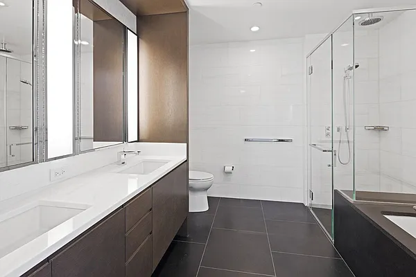 Rented by Keller Williams NYC | media 32