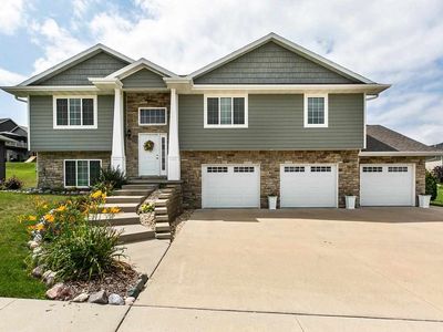 2249 Jill Dr, Asbury, IA, 52002