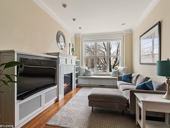 2nd image of 2217 N Southport Ave #2