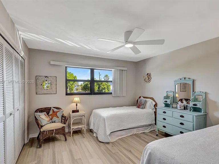 755 Saturn St #G202 — Photo 33