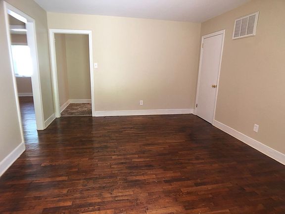 3rd image of 2609A E Bessemer Ave