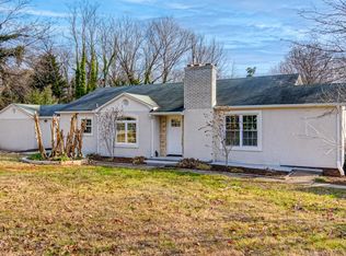 2937 Greenway Ave, Winston Salem, NC 27105