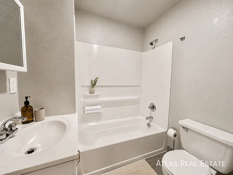 6982 Mariposa St #A — Photo 7