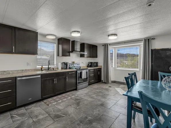 326 W 30 N, La Verkin, UT 84745