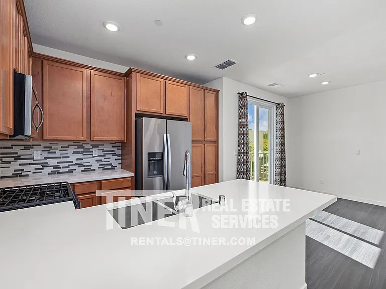 4152 Rotor Ln — Photo 12