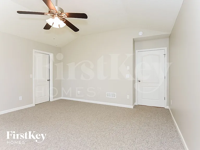 307 White Oak Way — Photo 13
