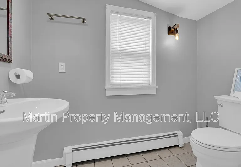102 Orange St — Photo 4