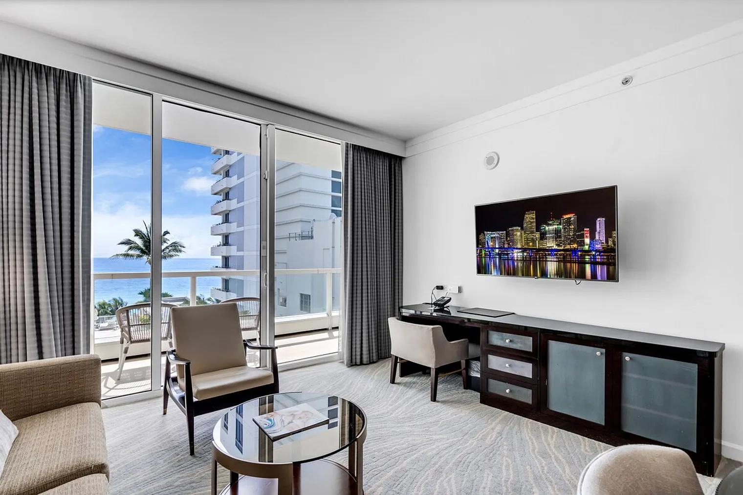 1 bed, 2.0 bath, 1001 sqft, $17,508 — Photo 3