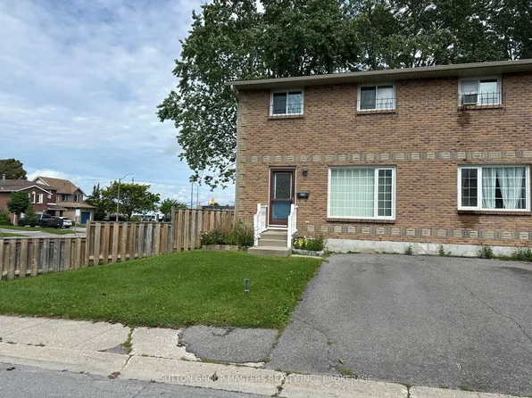 182 Rosemund Cres, Kingston, ON K7M 6Z1
