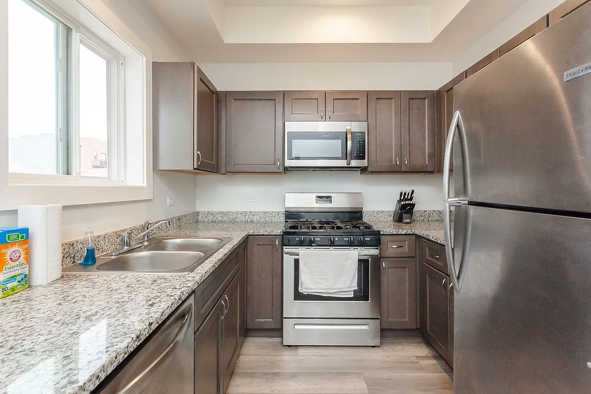 Building Photo - 3144 N Monticello Ave #2