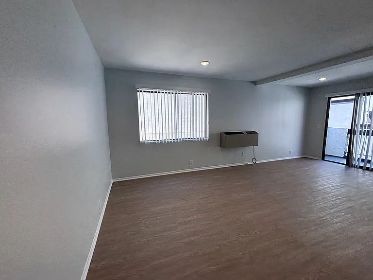 132 Clark Dr — Photo 14