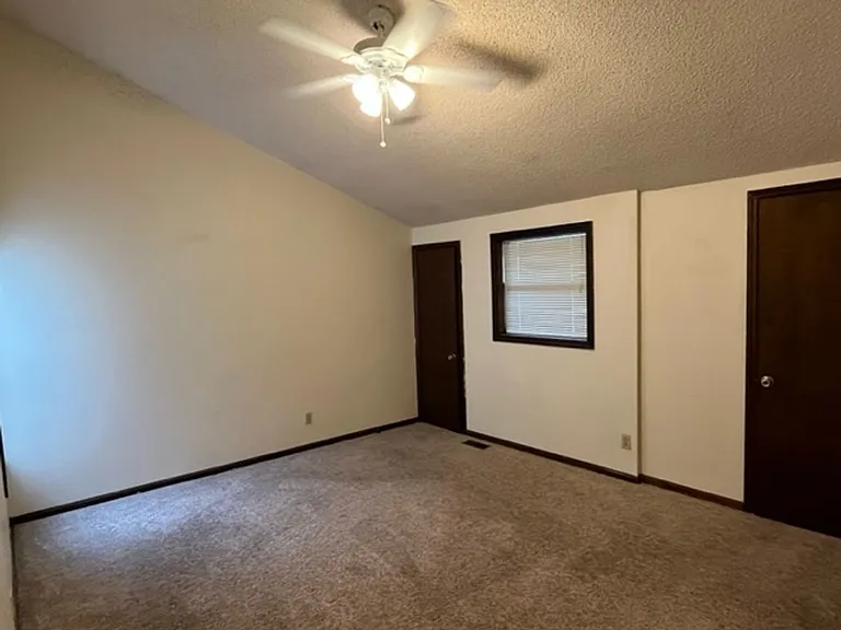 2714 Tyndall Dr — Photo 6