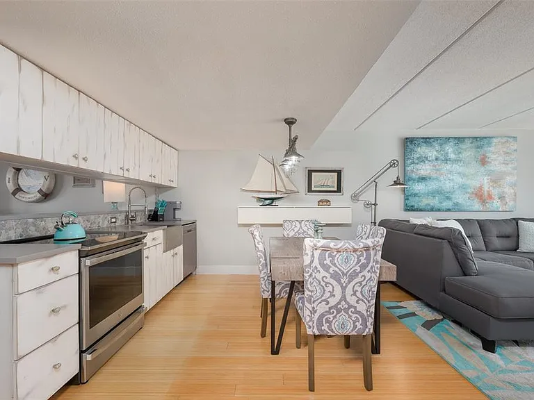 845 Benjamin Franklin Dr #302 — Photo 11