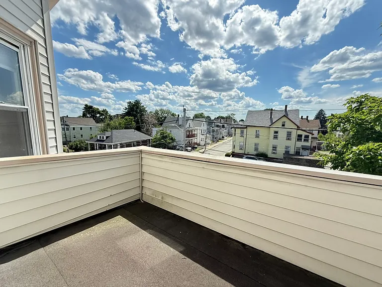 38 Russell St #3 — Photo 7