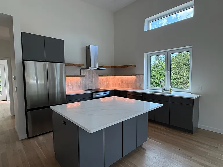 Kitchen - all new appliances and cabinets