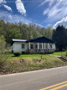 1851 Sugar Creek Dr, Charleston, WV, 25387